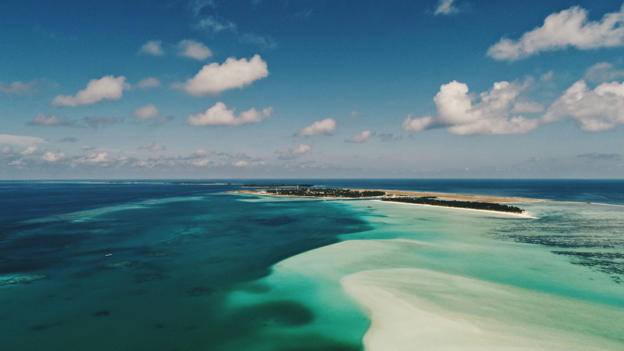 Descubra as Maldivas: O Paraíso Tropical que Você Precisa Conhecer