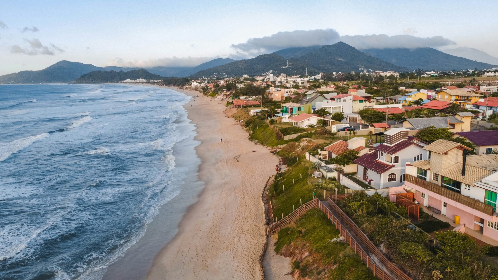 Florianópolis: A Ilha da Magia que Encanta o Brasil e o Mundo